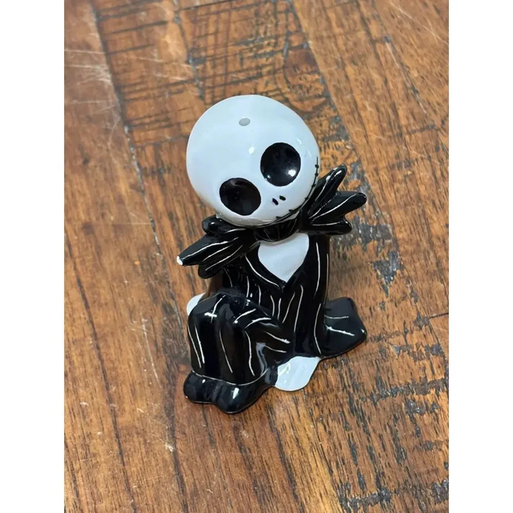 Disney Tim Burton The Nightmare Before Christmas Salt and Pepper Shakers Set